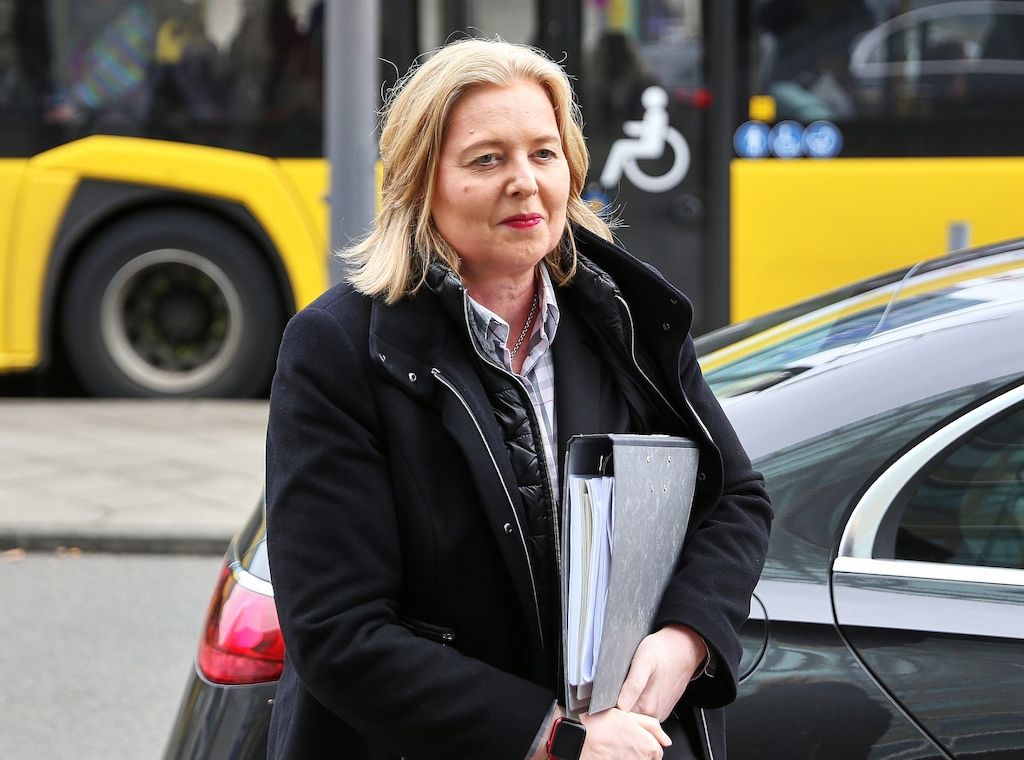Bas hält sich politische Zukunft offen