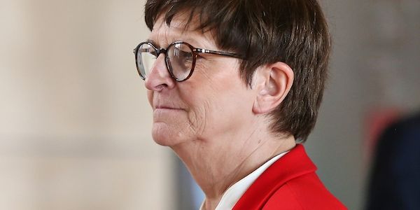 SPD-Vorsitzende Saskia Esken besucht Demo zum 1. Mai in Bremen