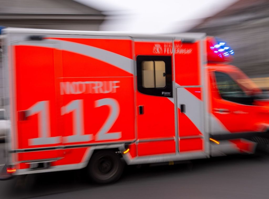 Schwerer Verkehrsunfall auf der Berliner-Heerstraße - zwei in Lebensgefahr