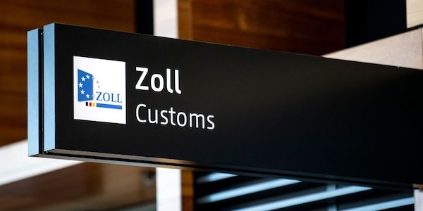 Hauptstadtflughafen BER: Fünf Kilo Heroin in Handtaschen eingenäht 