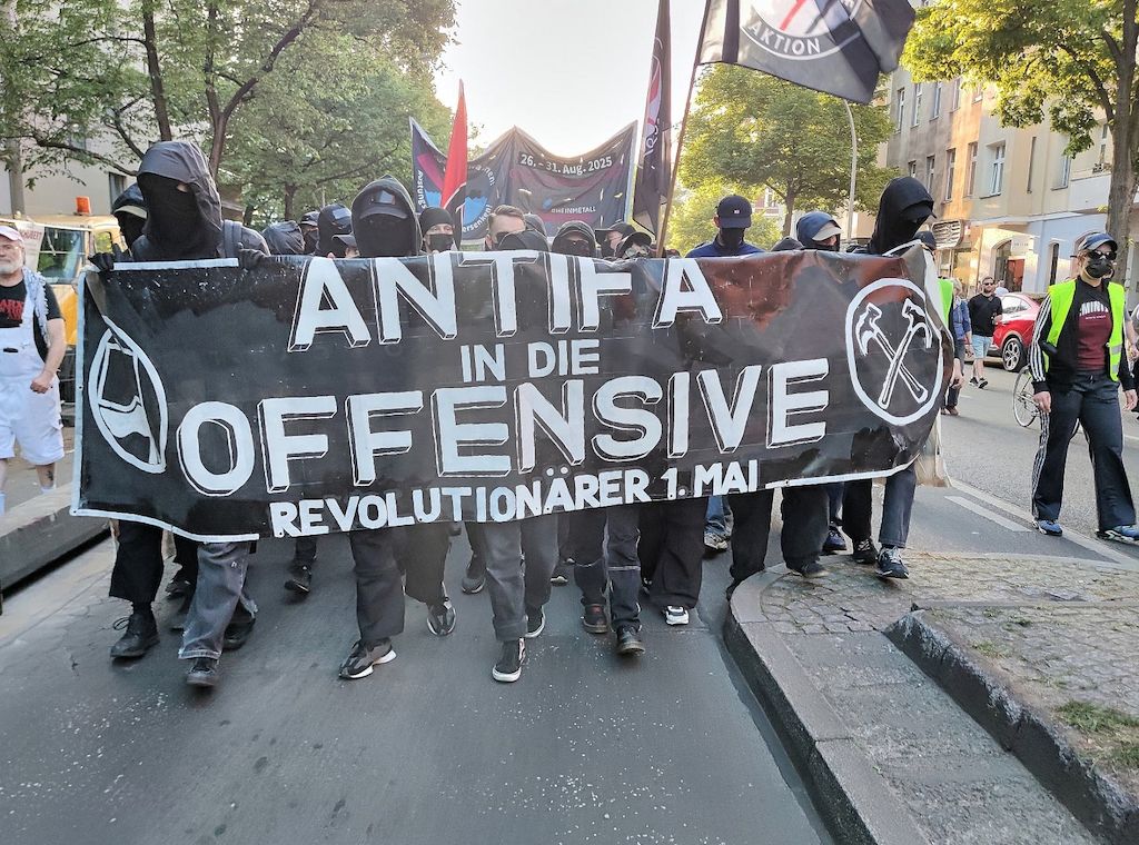 Wieder Gewalt bei 1.-Mai-Demo in Berlin