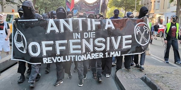 Wieder Gewalt bei 1.-Mai-Demo in Berlin