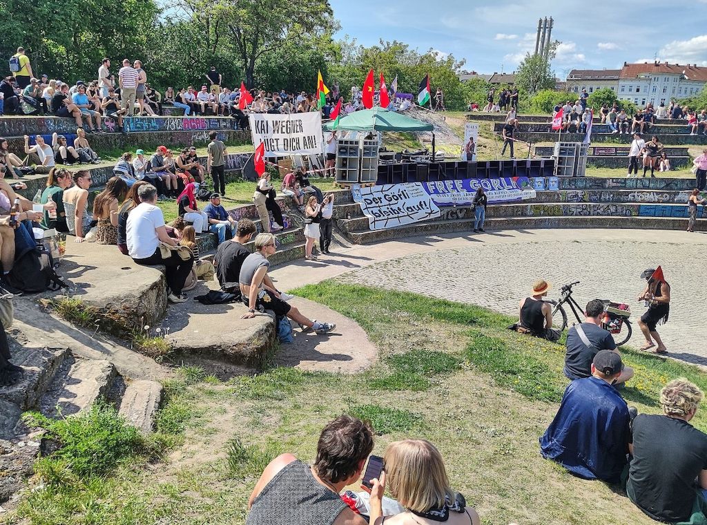 Verhaltene Teilnahme bei "Rave against the Zaun" in Berlin-Kreuzberg