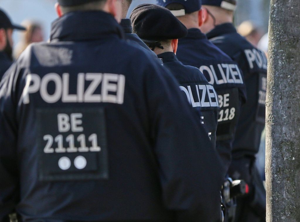Mann nach Messerangriff in Berlin-Mitte im Krankenhaus