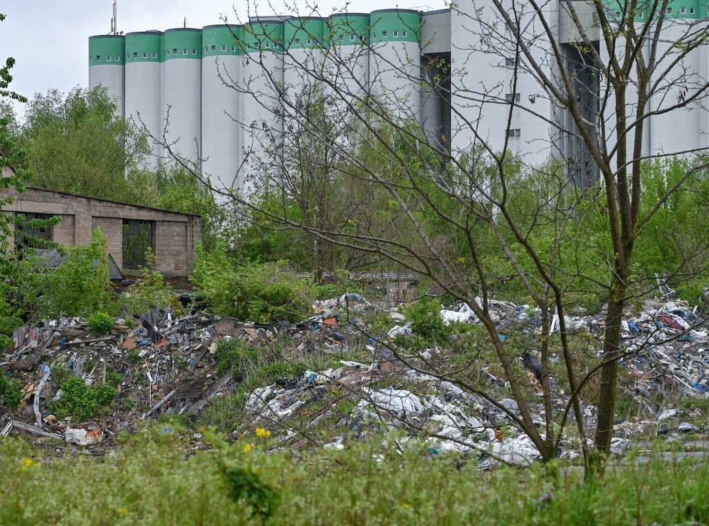 Illegale Abfalllager in Brandenburg- Jahrelange Räumung notwendig