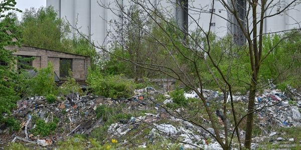 Illegale Abfalllager in Brandenburg- Jahrelange Räumung notwendig