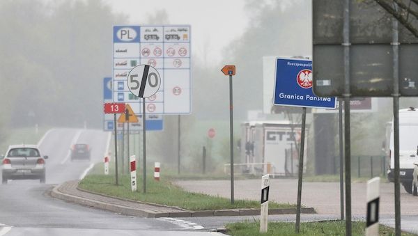 Zurückweisungen an Grenzen stoßen auf Kritik und Unterstützung