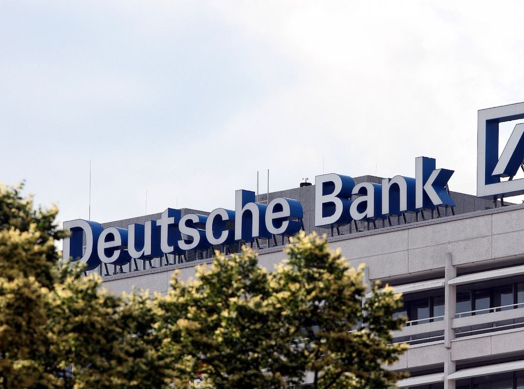 Deutsche Bank für öffentliche Förderung von Rüstungskrediten