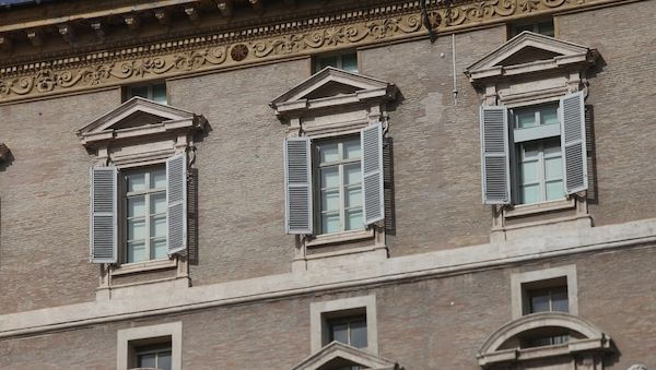 Weißer Rauch: Konklave hat neuen Papst gewählt