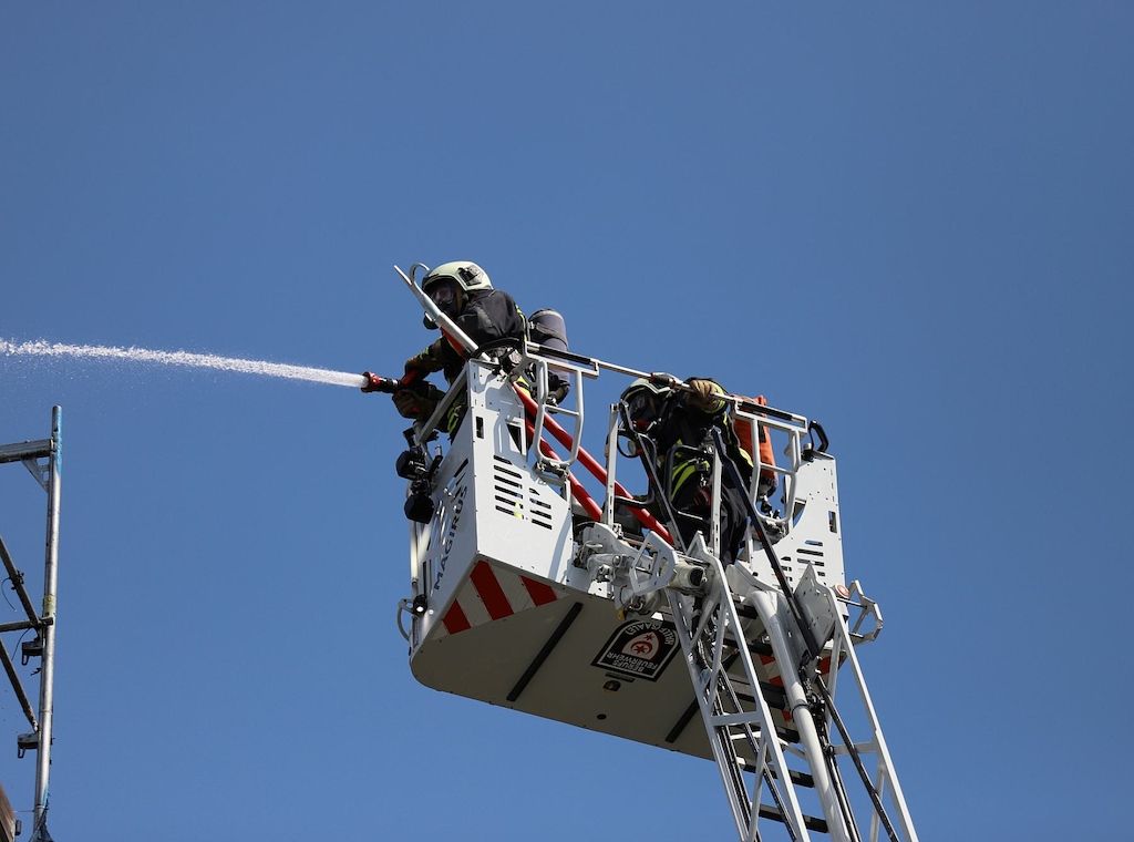 Feuer in Kleingartengebiet in Bremerhaven verursacht Umweltschaden