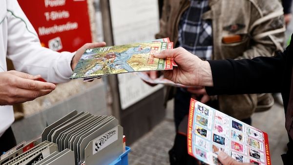In Berliner Büchereien werden heute Comics für Kinder verschenkt