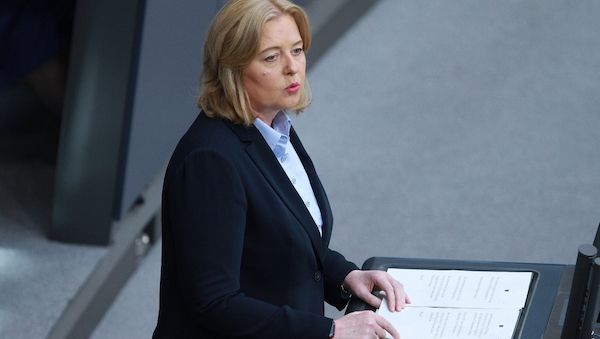 Bas ruft Firmen zu "Haltung und Standfestigkeit" gegenüber AfD auf