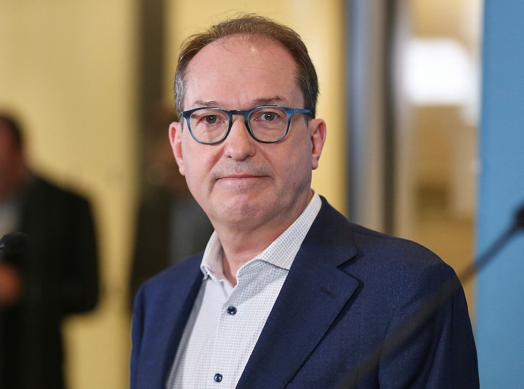 Dobrindt: Schärfere Grenzkontrollen und Abschiebungen ab Mittwoch