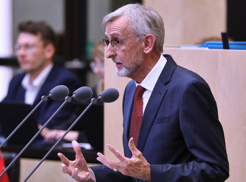 Sachsens Innenminister zweifelt an AfD-Verbot