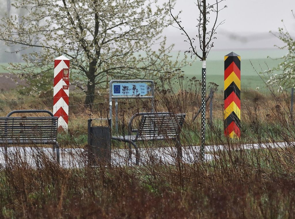 Dobrindt will doppelt so viele Polizisten bei Grenzkontrollen