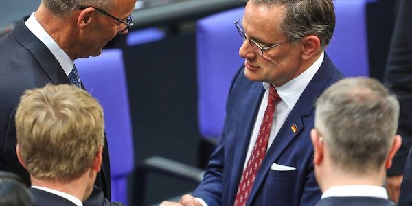 Staatsrechtler will von Koalition Initiative zu AfD-Verbotsgutachten