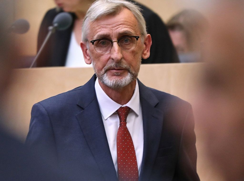 Schuster gegen "anlasslose Gesinnungsprüfung" von AfD-Mitgliedern