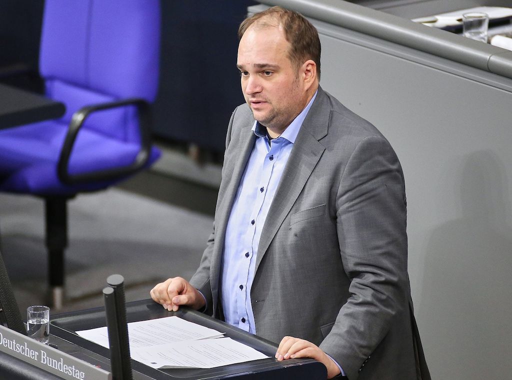 SPD-Vorstandsmitglied Roloff stärkt Esken den Rücken