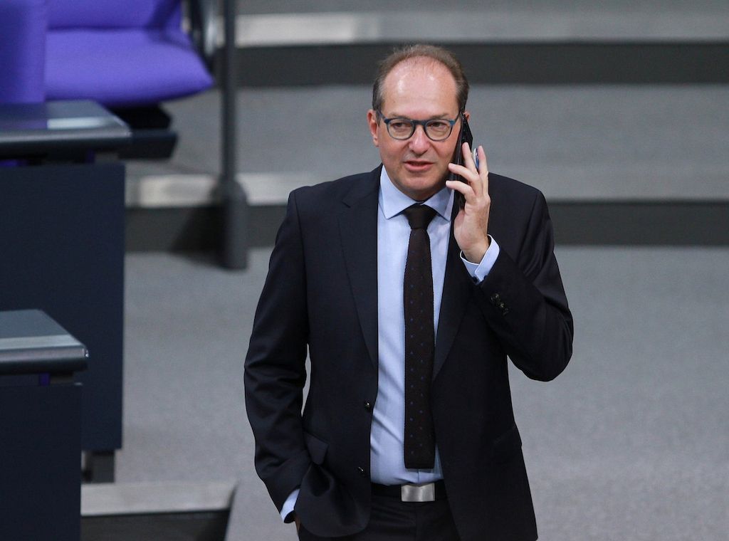 Dobrindt: Keine dienstrechtlichen Konsequenzen für Beamte aus AfD