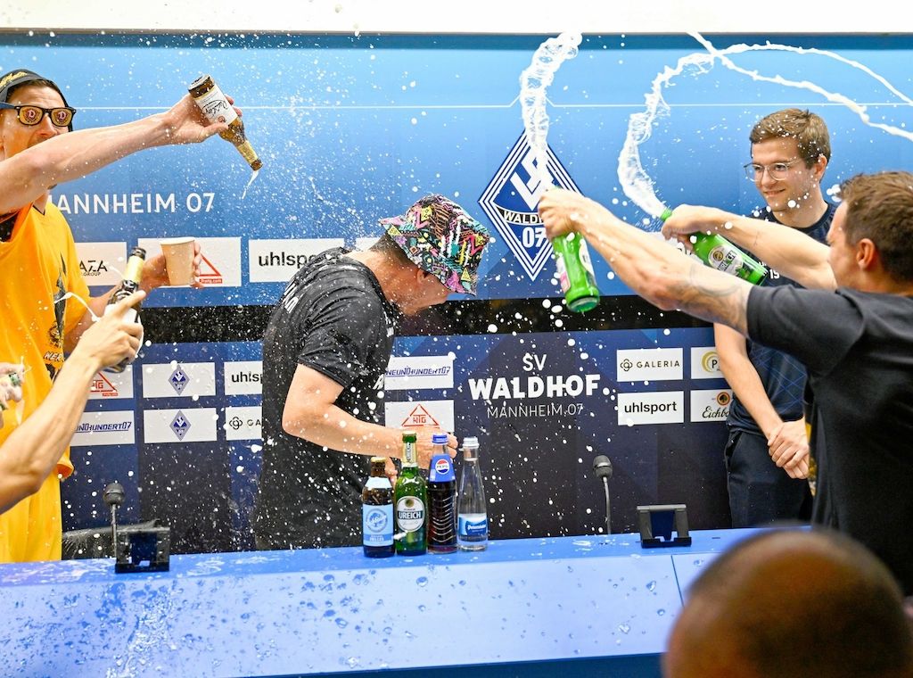 Dynamo patzt sich in Liga 2 - Cottbus wieder im Geschäft