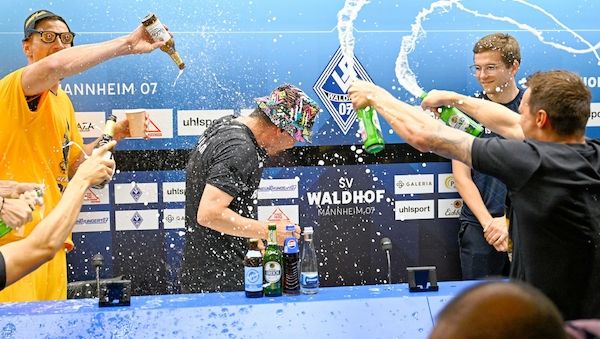 Dynamo patzt sich in Liga 2 - Cottbus wieder im Geschäft