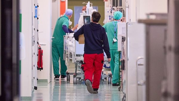 Verdi fordert fordert sofortiges Handeln gegen "Pflegekollaps"