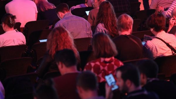 Jugendforscher für Social Media erst ab 16 Jahren