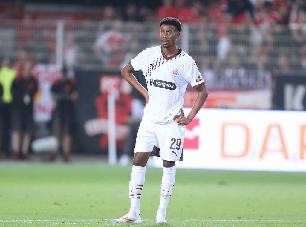 1. Bundesliga: Frankfurt und St. Pauli unentschieden