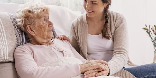 Pflege trifft Familien – wer rechtzeitig vorsorgt, schützt seine Liebsten