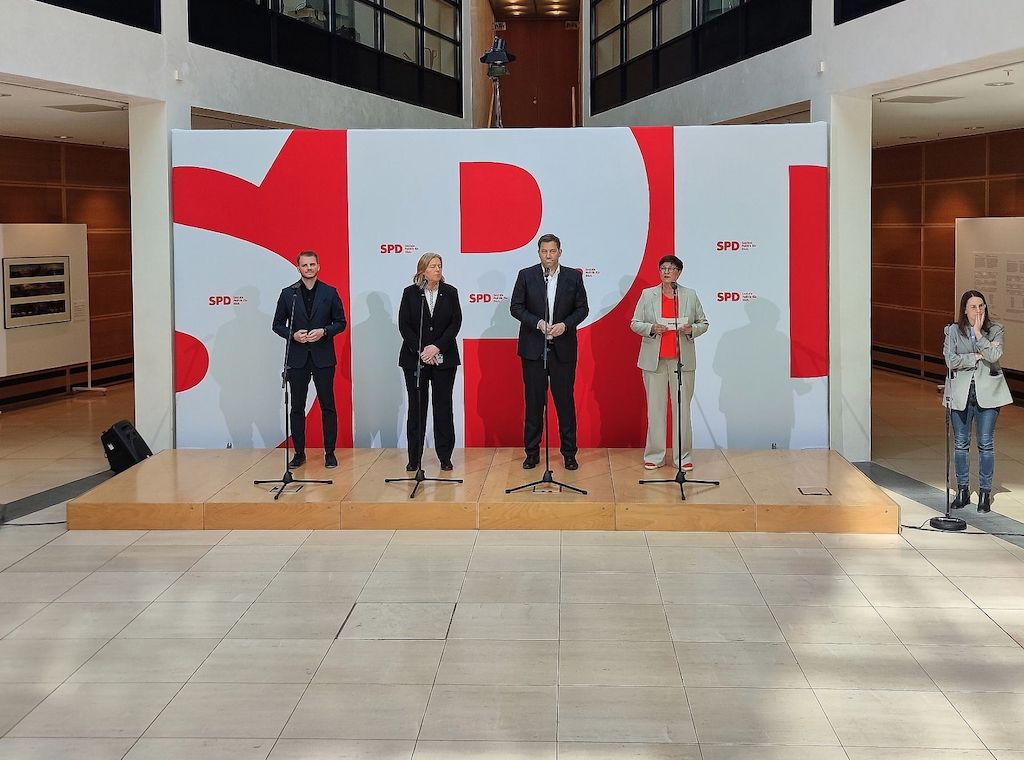 Bas sieht sich bei SPD-Vorsitz vor "historischer Aufgabe"
