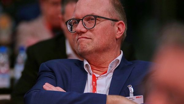 SPD fordert von Ford Bewegung im Streit um Sozialtarifvertrag