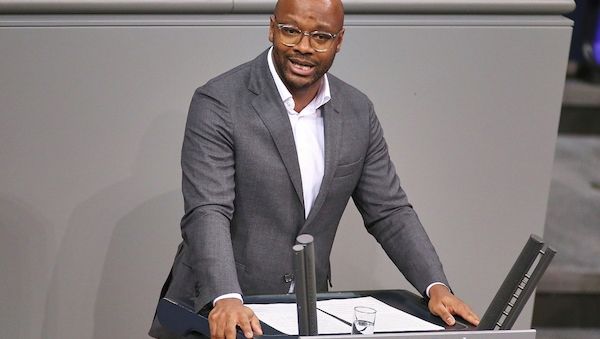 Breite Ablehnung gegen Abschaffung eines kirchlichen Feiertags
