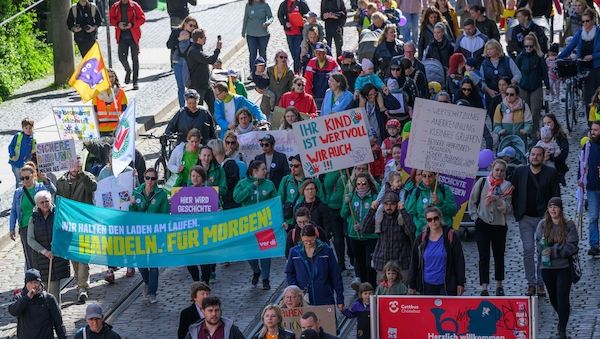 Zu wenig Personal - Kita-Proteste in Potsdam und Cottbus
