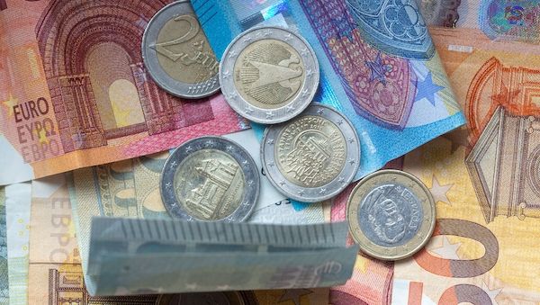 Diebstahl bei der Brandenburger Polizei? Beamten suchen nach Bargeld