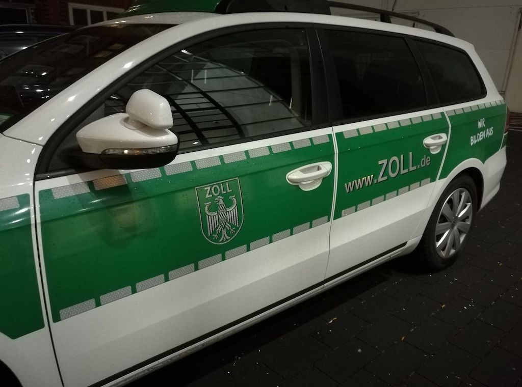 Zoll kontrolliert Hotels in Frankfurt und findet illegale Beschäftigung