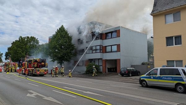 Wohnungsbrand in Bremerhaven führt zu Rettungseinsatz