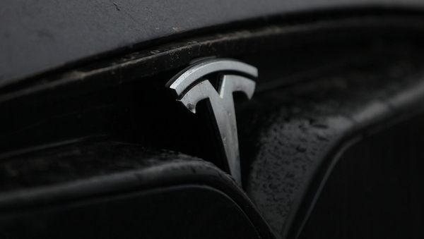Tesla in Spandau ausgebrannt
