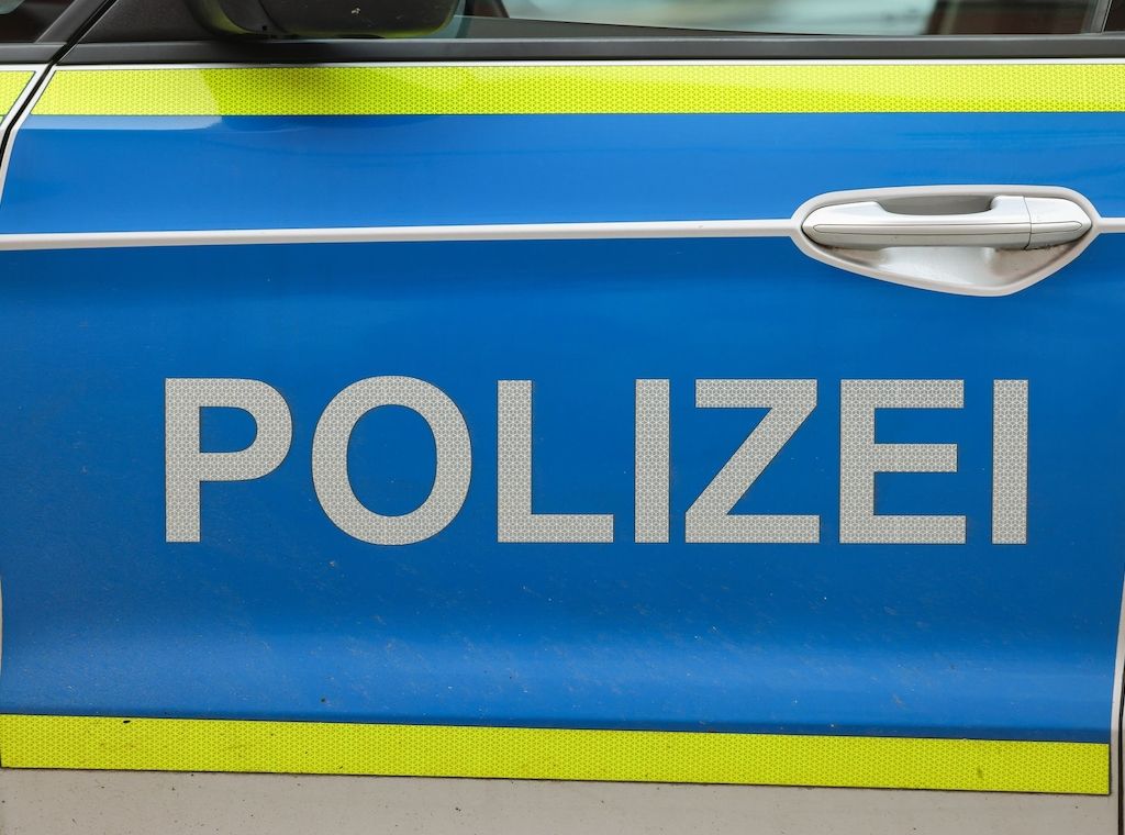 Autofahrer stirbt nach Unfall in Berlin-Mitte