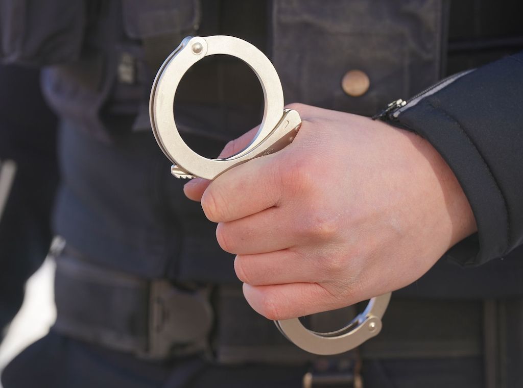 Mann sticht am Berlin-Alexanderplatz mit Messer zu