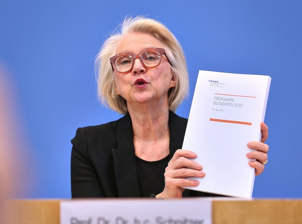 Wirtschaftsweise offen für Feiertagsstreichung