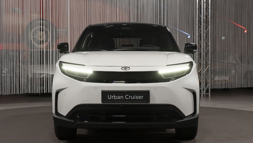 Der neue Toyota Urban Cruiser rollt in der zweiten Jahreshälfte 2025 auf deutsche Straßen.