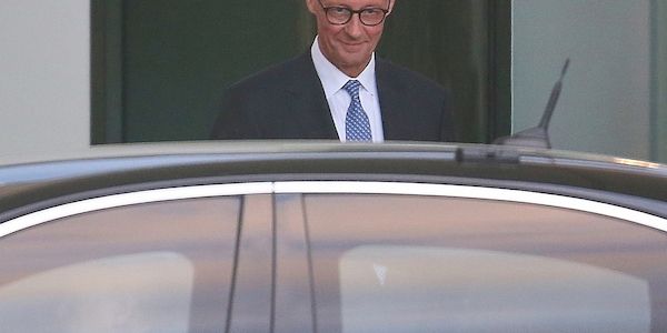 Merz gegen Trump-Forderung nach Neuwahlen in der Ukraine
