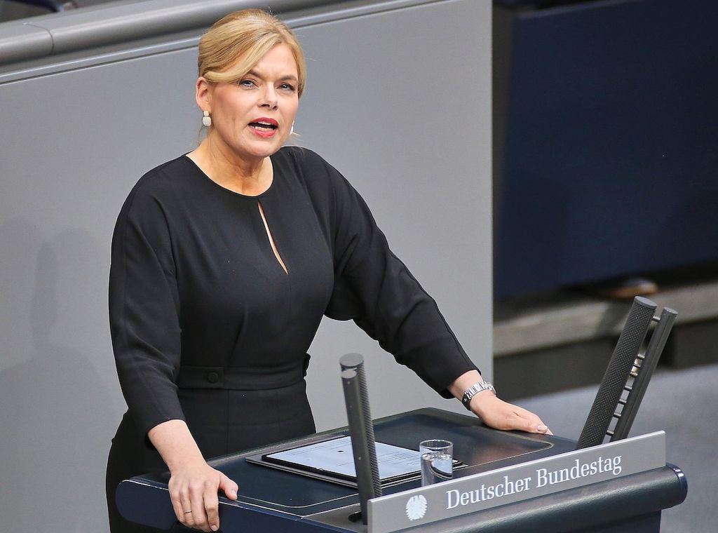 Bundestagspräsidentin zurückhaltend bei AfD-Verbot