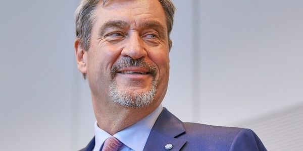 Söder gegen AfD-Verbotsverfahren - Haßelmann drängt darauf