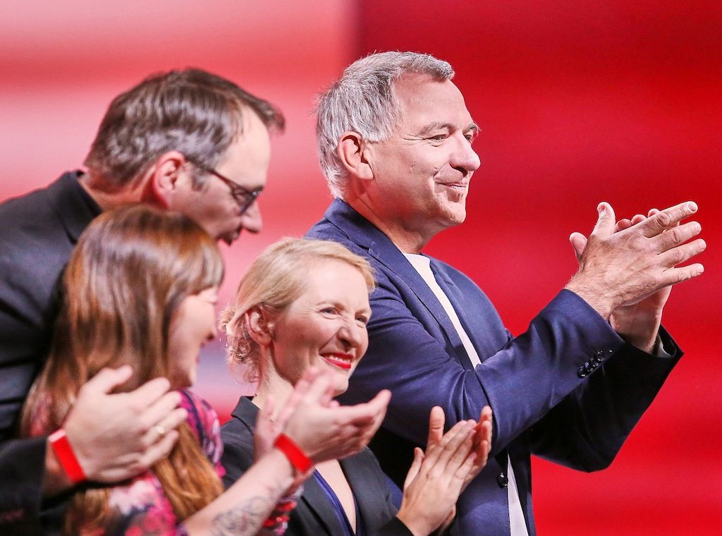 Van Aken: Politische Mitte "kümmert sich nicht um die Menschen"