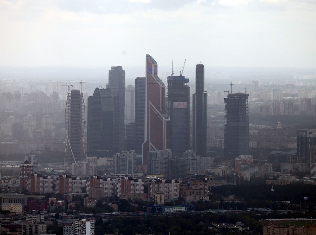 Außenbeauftragte: EU diskutiert Sekundärzölle gegen Russland