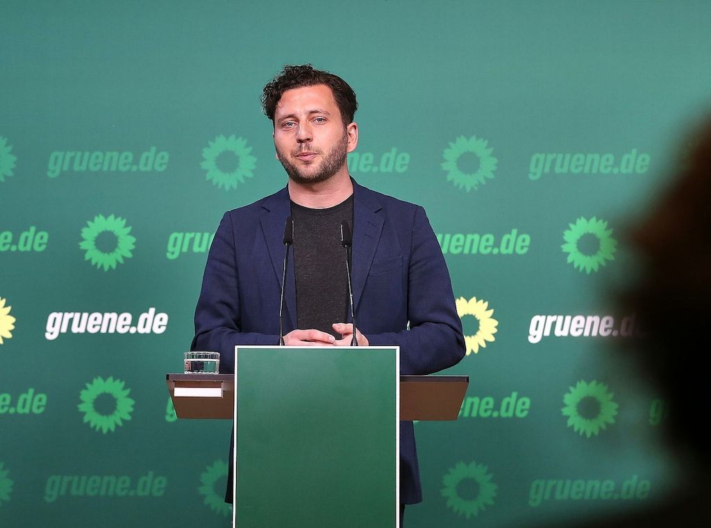 Grünen-Chef distanziert sich von polizeikritischen Aussagen