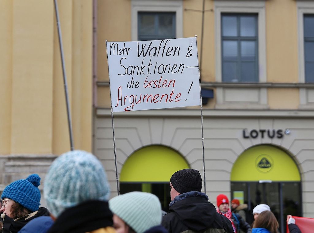Außenpolitiker erwarten von Wadephul Werben um Ukraine-Unterstützung