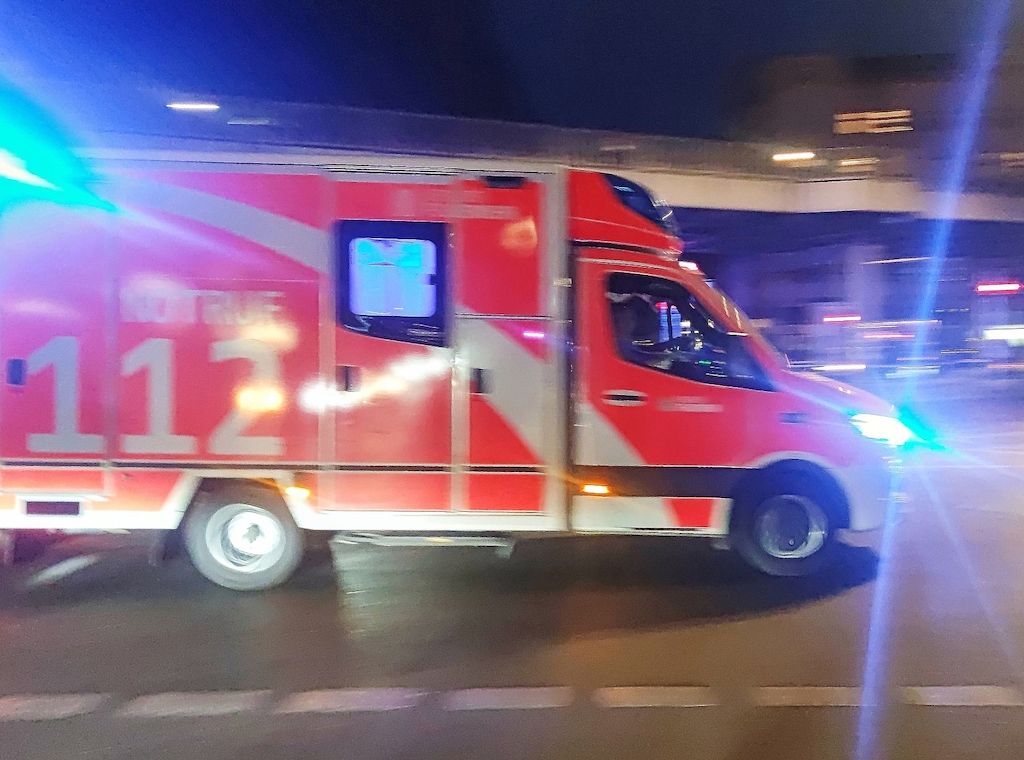 Schwerer Verkehrsunfall in Dortmund-Mitte - 23-Jähriger lebensgefährlich verletzt