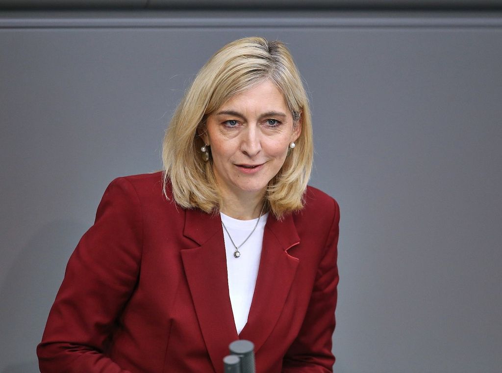 Gesundheitsministerin will Beiträge "stabil" halten